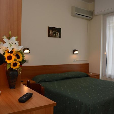 Bike & Family Hotel Derby Finale Ligure Exterior foto