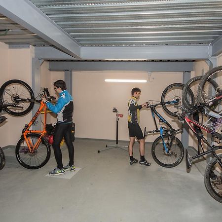 Bike & Family Hotel Derby Finale Ligure Exterior foto