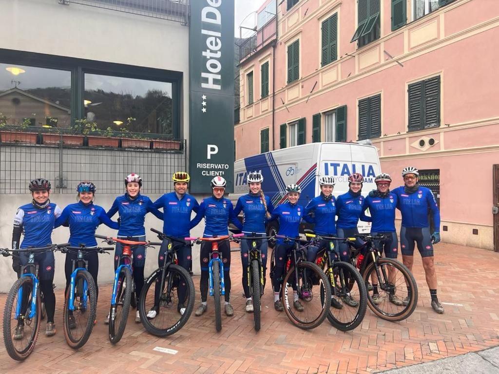 Bike & Family Hotel Derby Finale Ligure Exterior foto