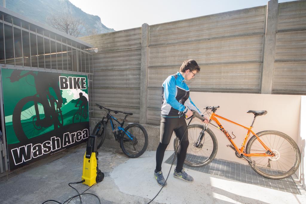 Bike & Family Hotel Derby Finale Ligure Exterior foto