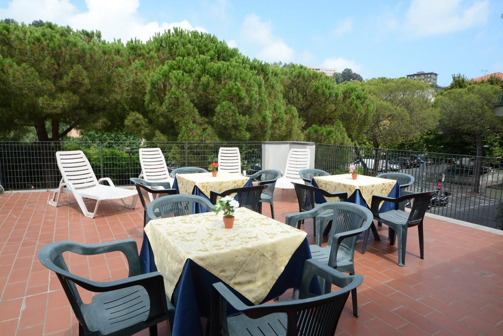 Bike & Family Hotel Derby Finale Ligure Exterior foto