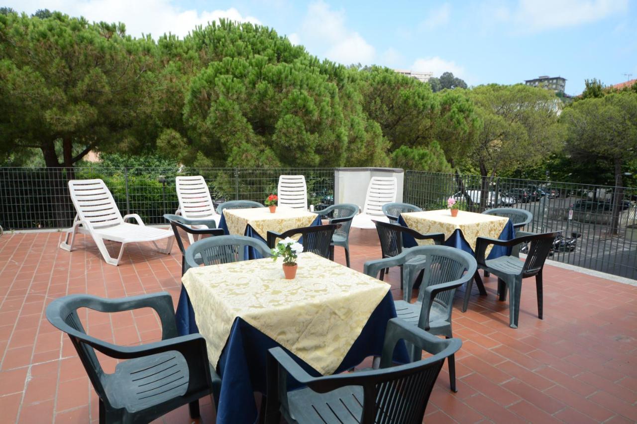 Bike & Family Hotel Derby Finale Ligure Exterior foto